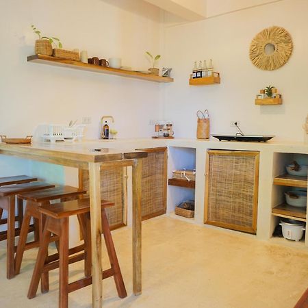 Greenhouse Siargao Roadside Boutique Apartments General Luna  Bagian luar foto