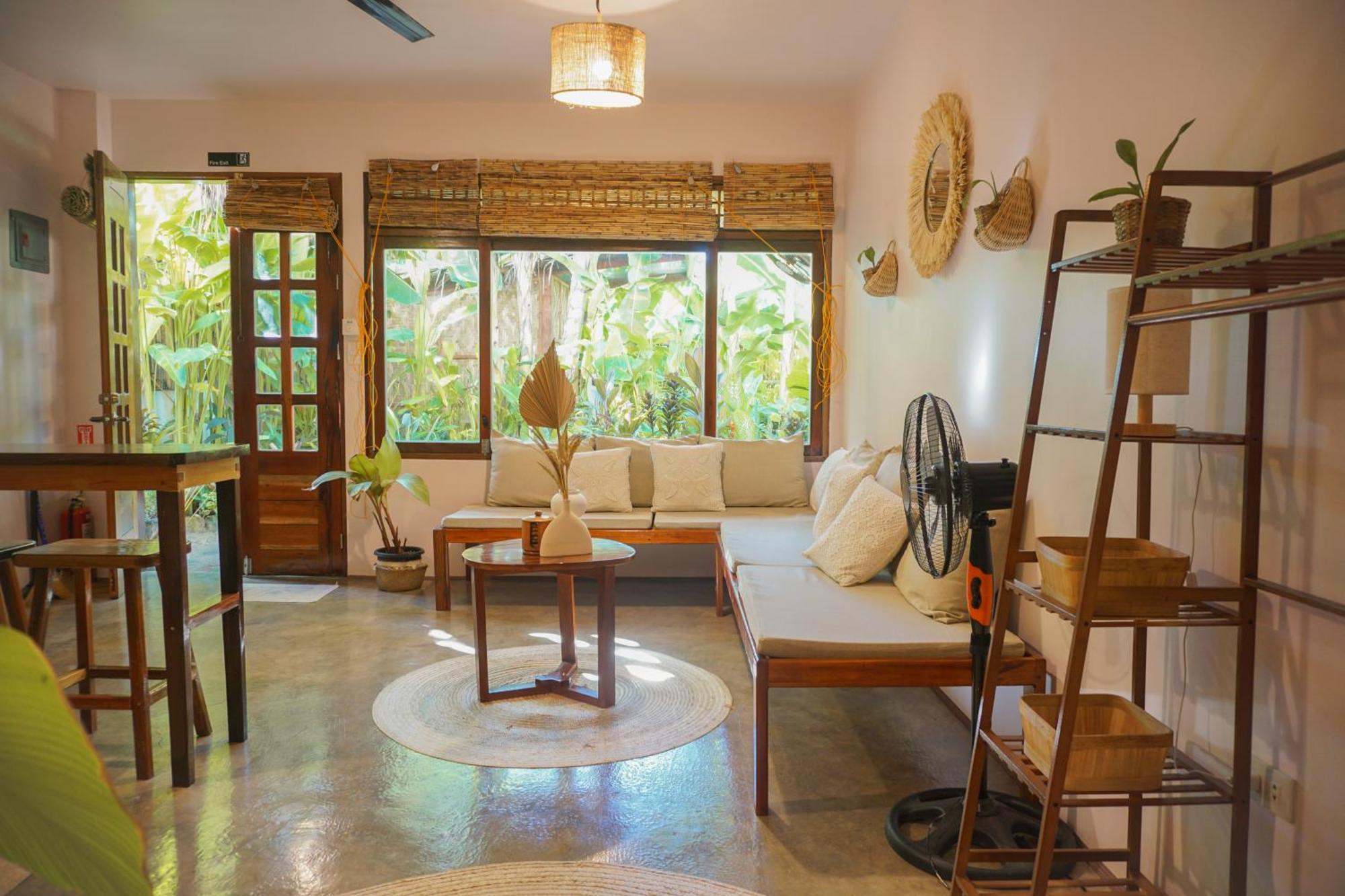 Greenhouse Siargao Roadside Boutique Apartments General Luna  Bagian luar foto